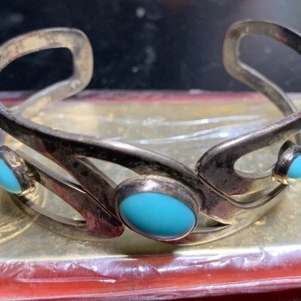 Old Signed “ONO” MEXICO STERLING SILVER Blue Gems 24 Grams Navajo StYle Bracelet